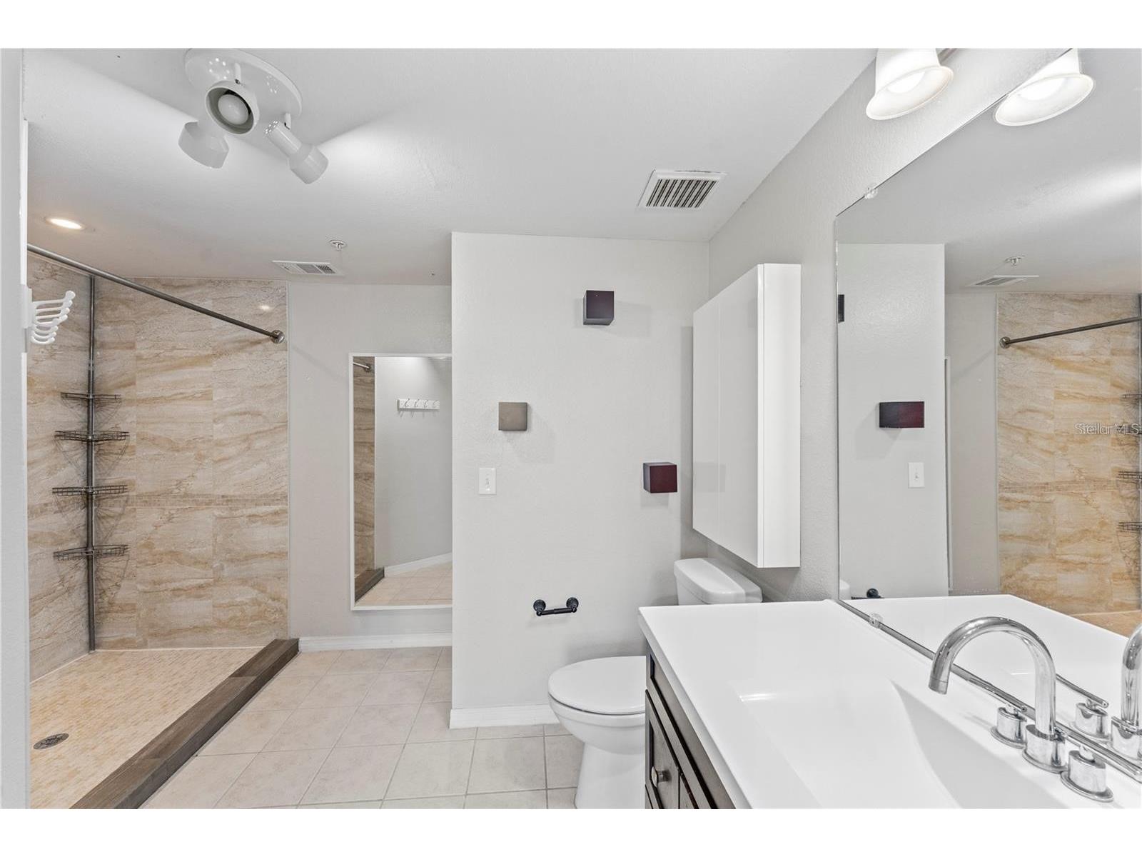 3384 Corona Village Way #102 Orlando FL 32835 O6404186 image12