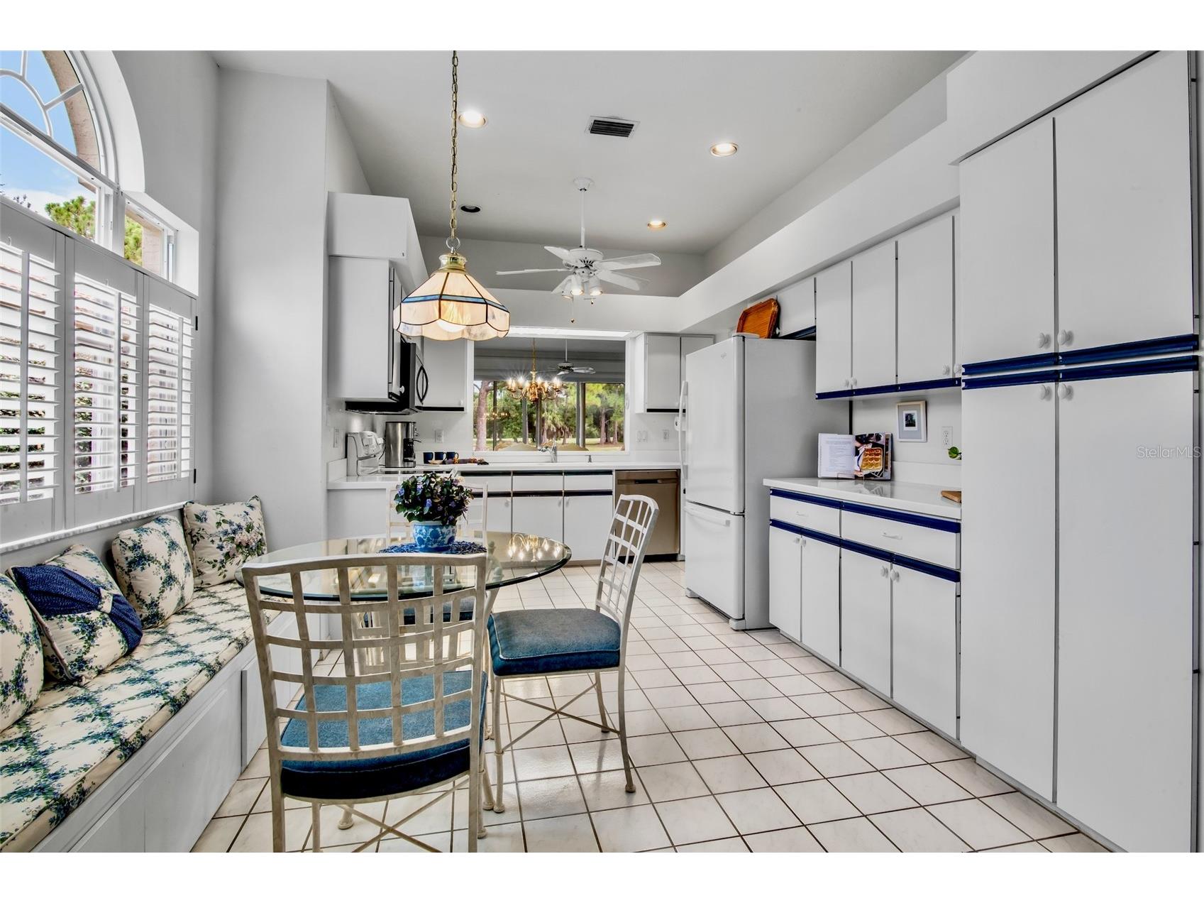 3386 Chelmsford Court #7 Sarasota FL 34235 A4698377 image18
