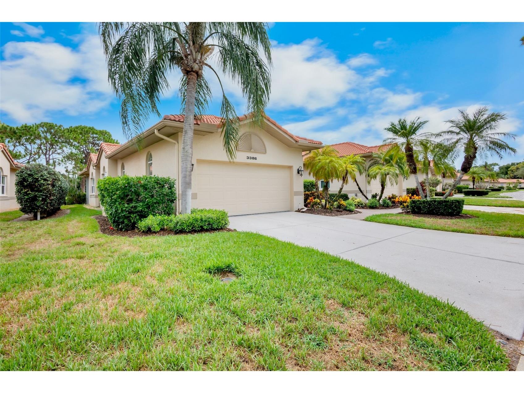 3386 Chelmsford Court #7 Sarasota FL 34235 A4698377 image2