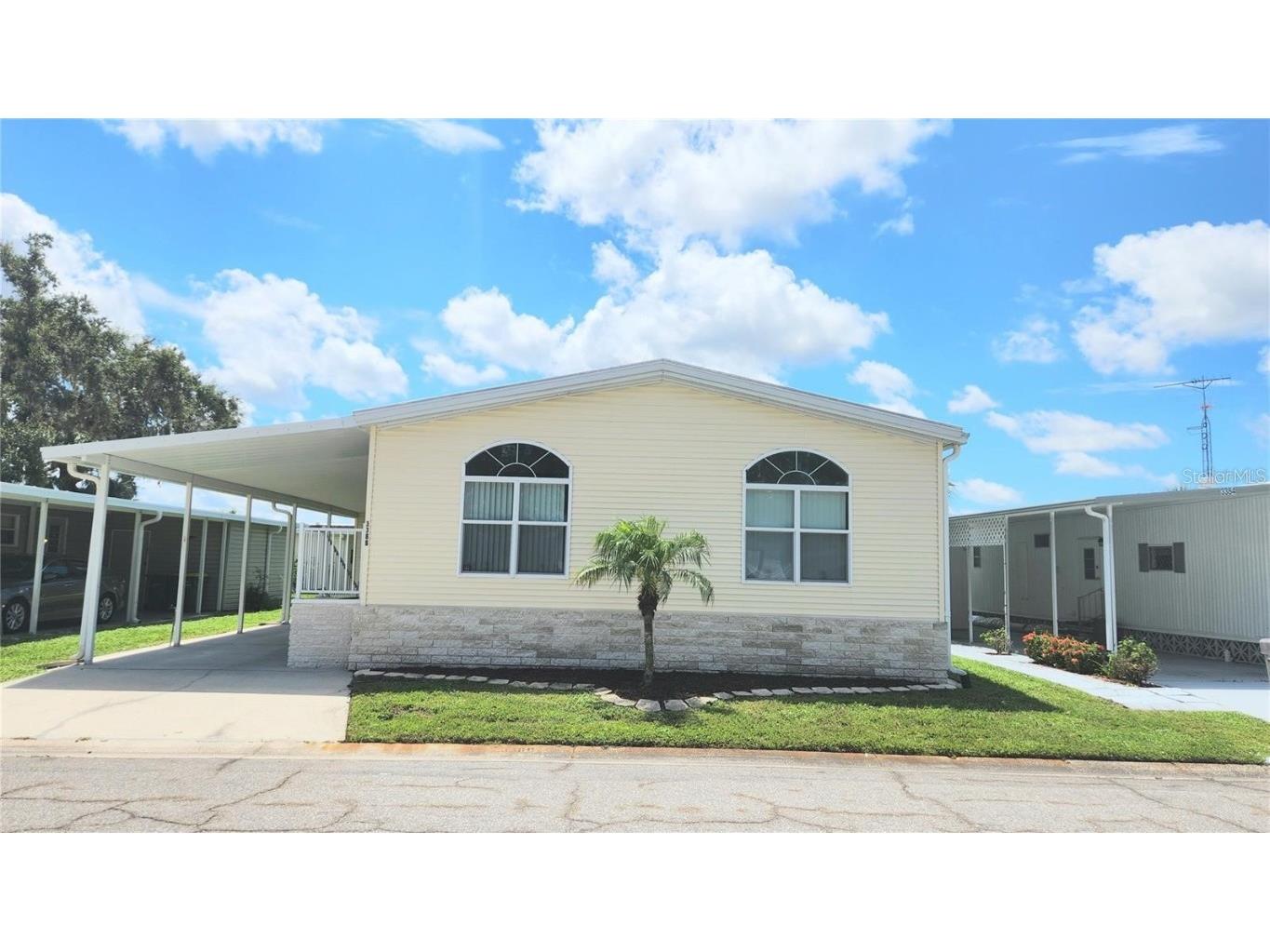 3386 Oakwood Boulevard N Sarasota FL 34237 A4675984 image1