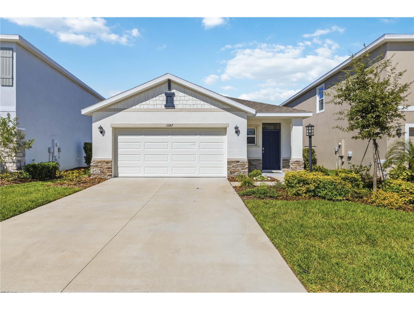 3387 Hilltop Circle Bradenton FL 34211 A4683385 image1
