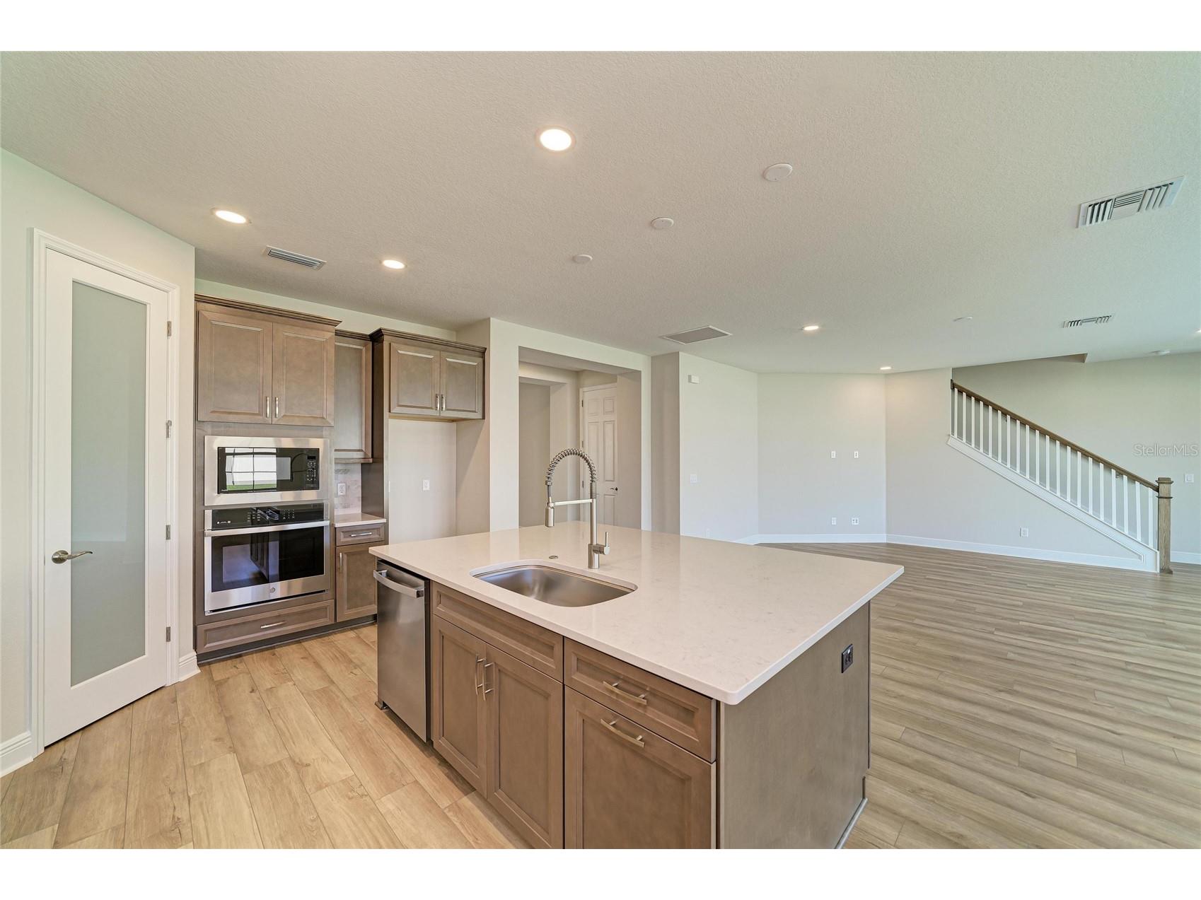 33882 Twilight Sea Place Dade City FL 33525 TB8467884 image15