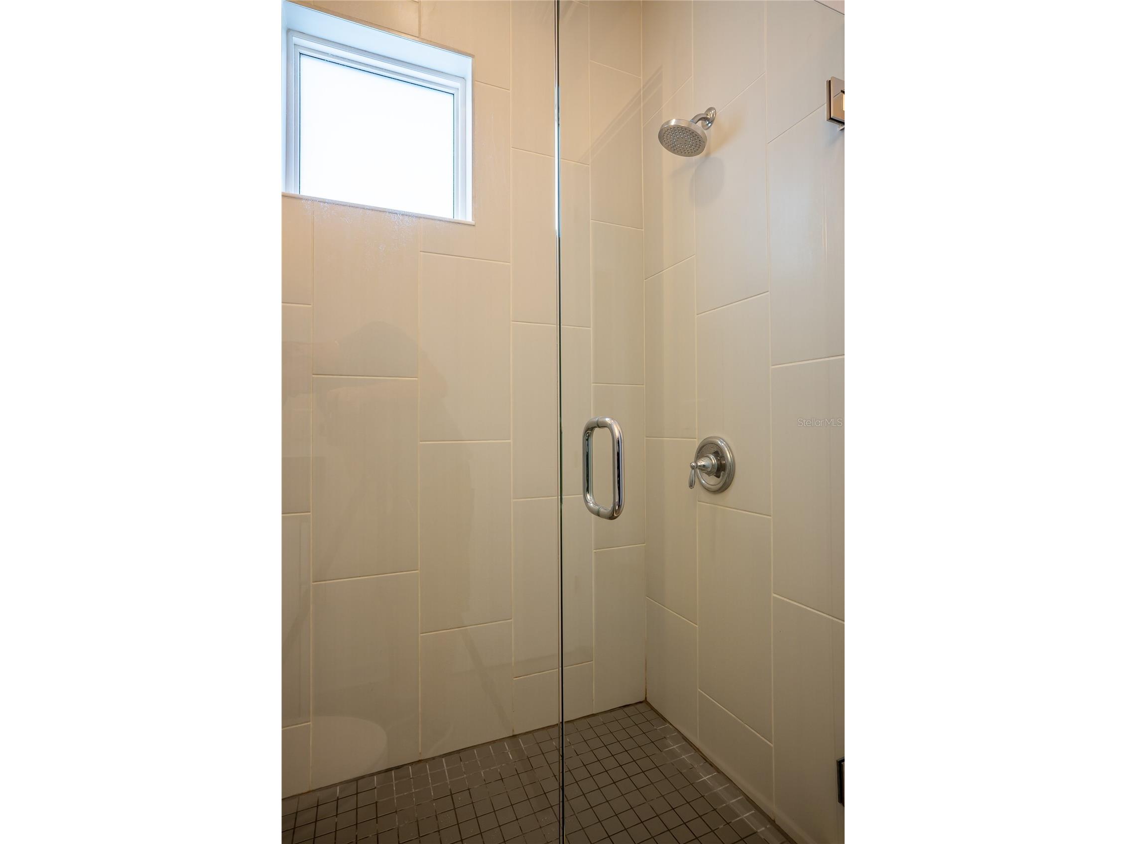 339 8th Street N Saint Petersburg FL 33701 TB8524772 image15