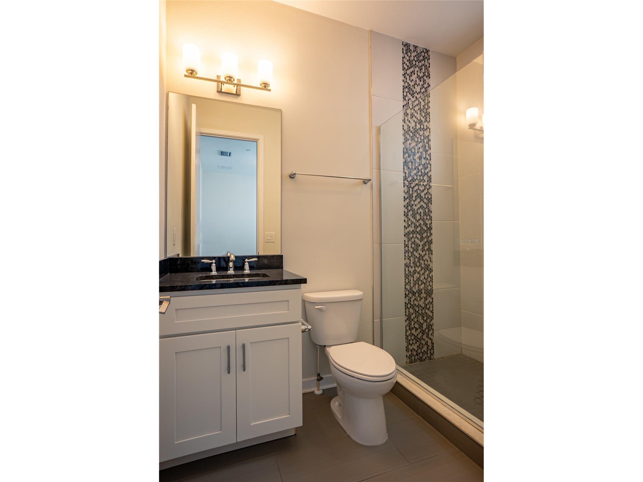 339 8th Street N Saint Petersburg FL 33701 TB8524772 image17