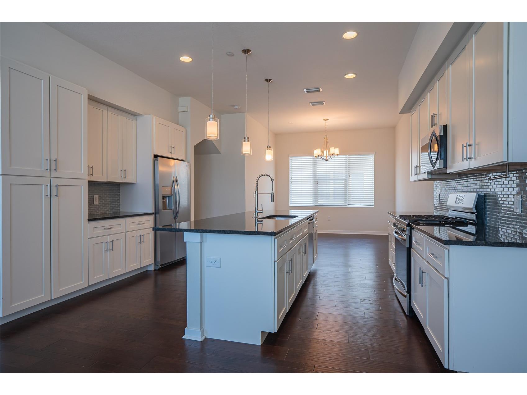 339 8th Street N Saint Petersburg FL 33701 TB8524772 image9