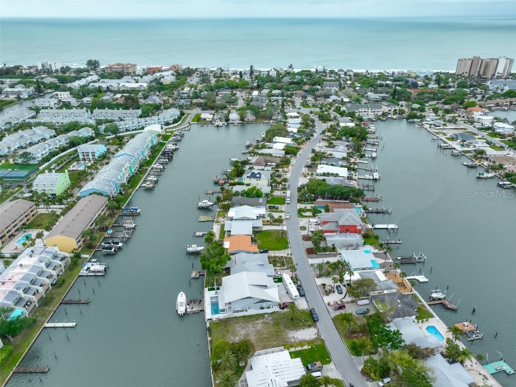 339 Bahia Vista Drive Indian Rocks Beach FL 33785 U8236554 image4