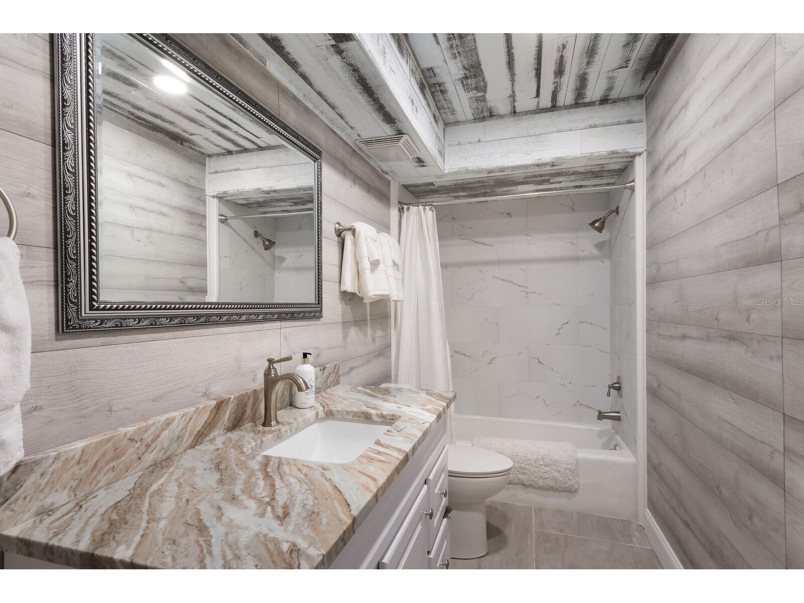 339 Barcelona Drive #339 Bradenton FL 34210 A4681815 image16