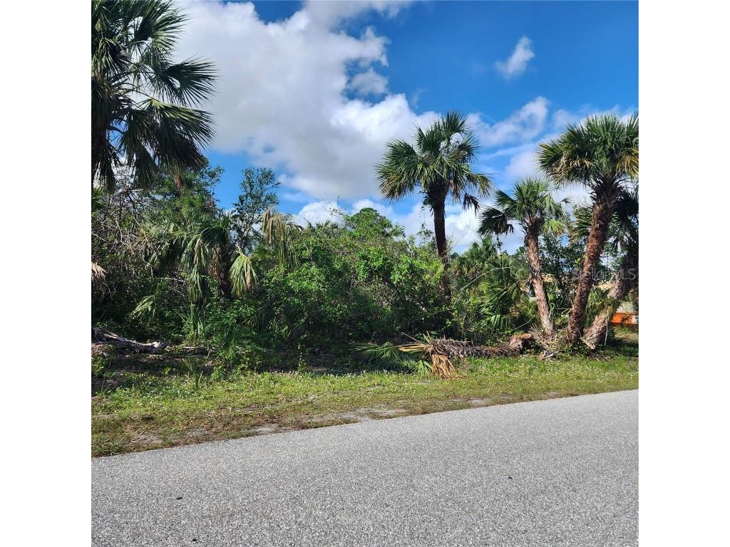 339 Barger Drive Port Charlotte FL 33954 C7468382 image1