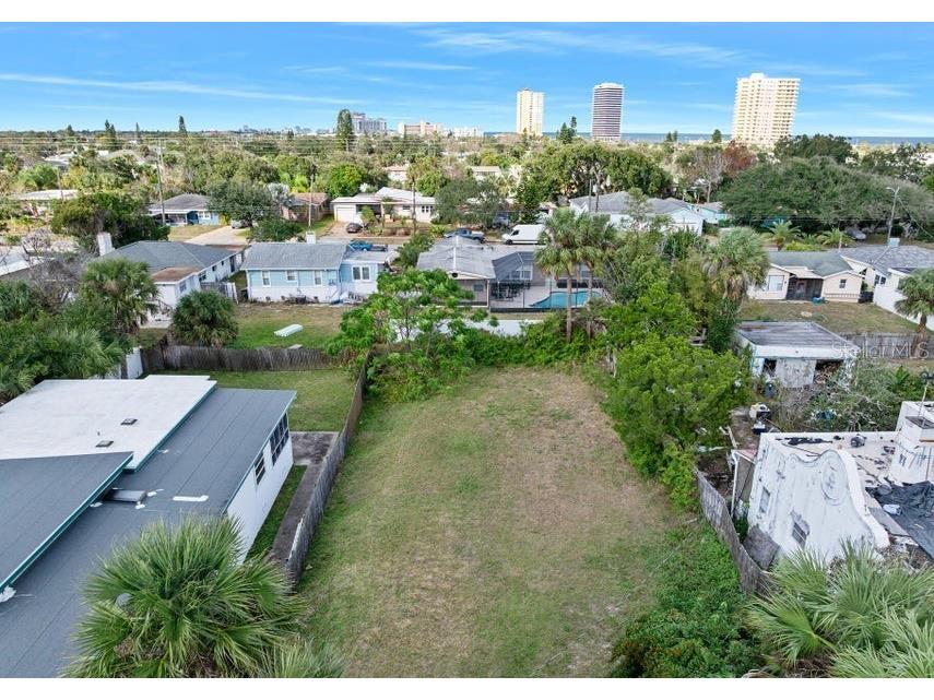 339 Manhattan Avenue Daytona Beach FL 32118 V4948813 image1