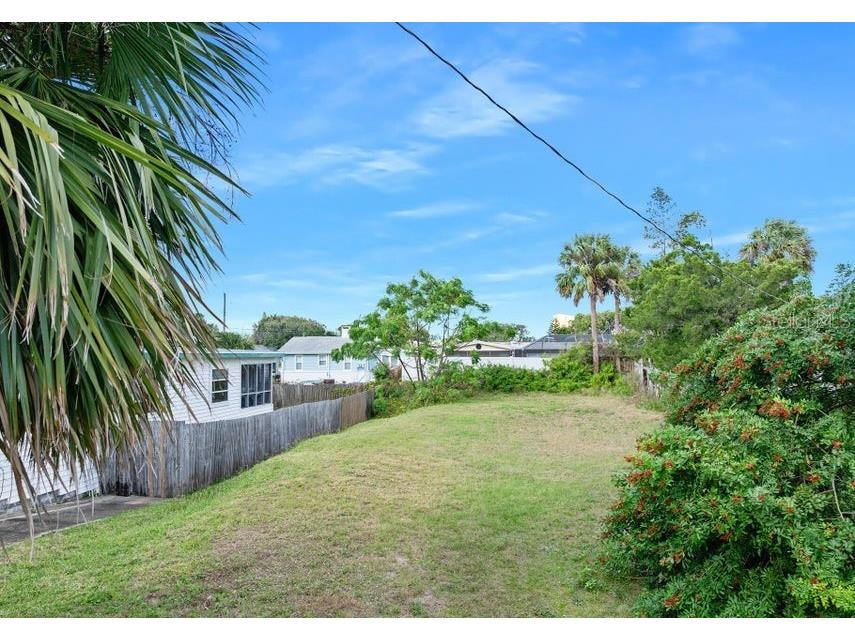339 Manhattan Avenue Daytona Beach FL 32118 V4948813 image2