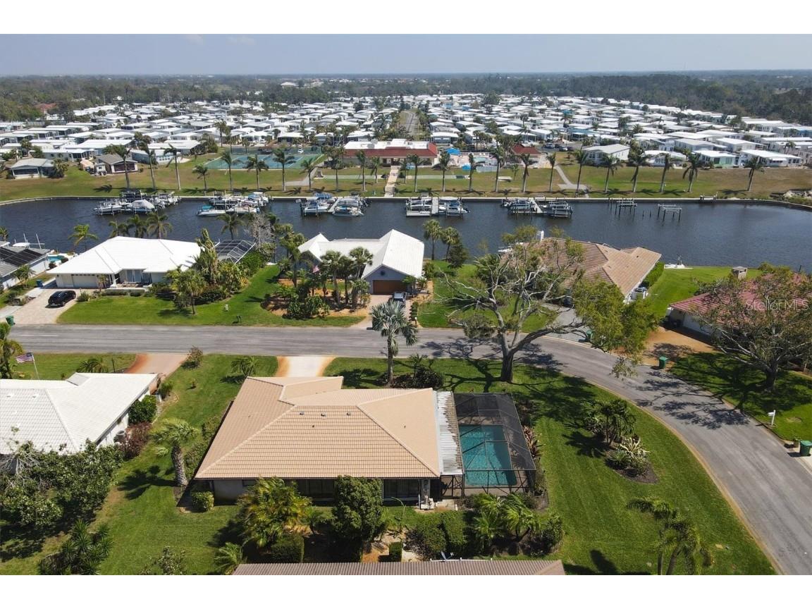 339 Oakwood Circle Englewood FL 34223 D6129099 image1