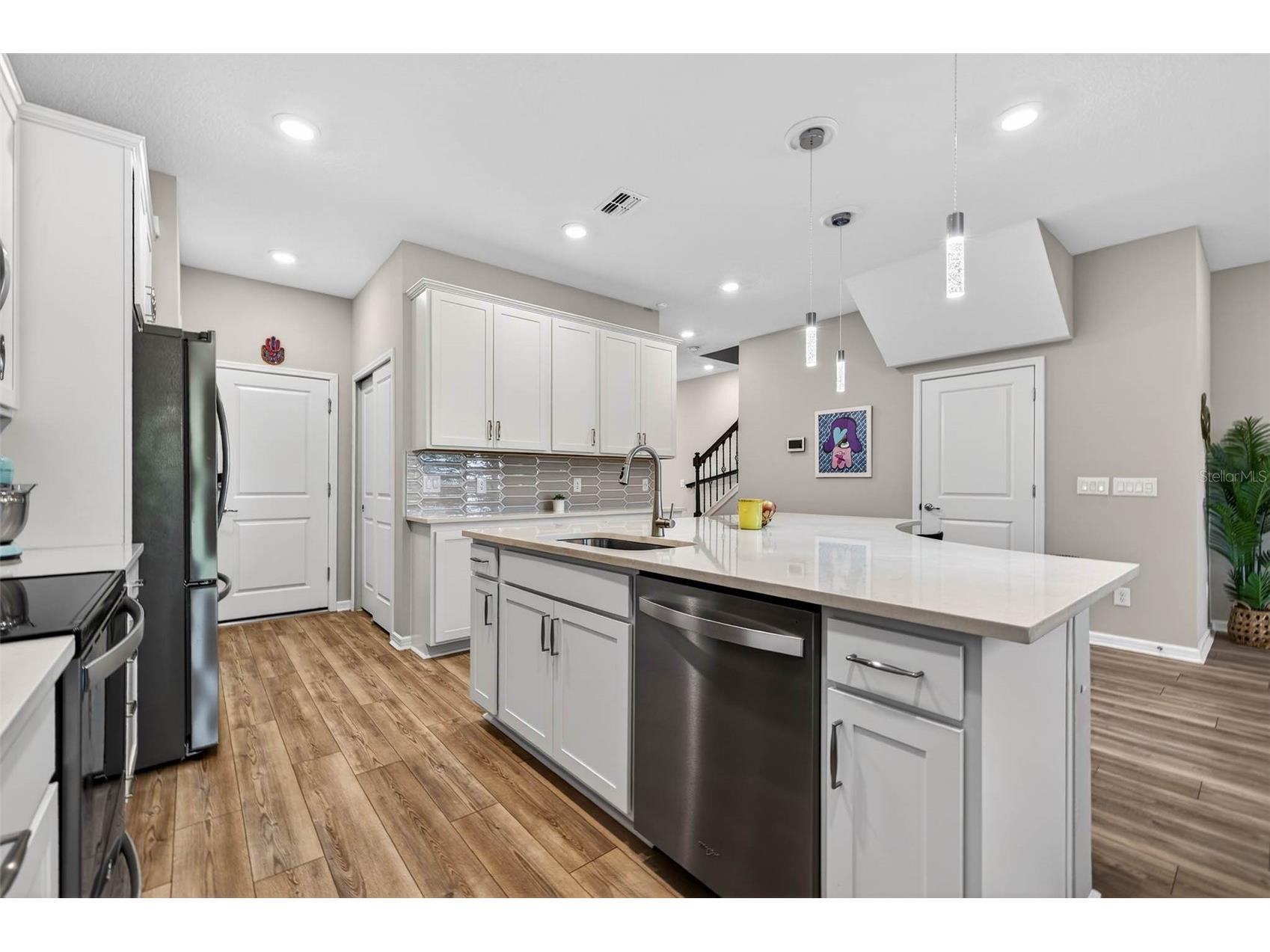 339 Sandbar Avenue NE Saint Petersburg FL 33716 TB8489882 image12