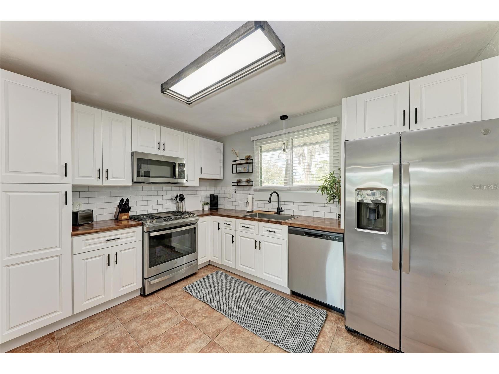 339 Suwanee Avenue Sarasota FL 34243 A4689113 image6