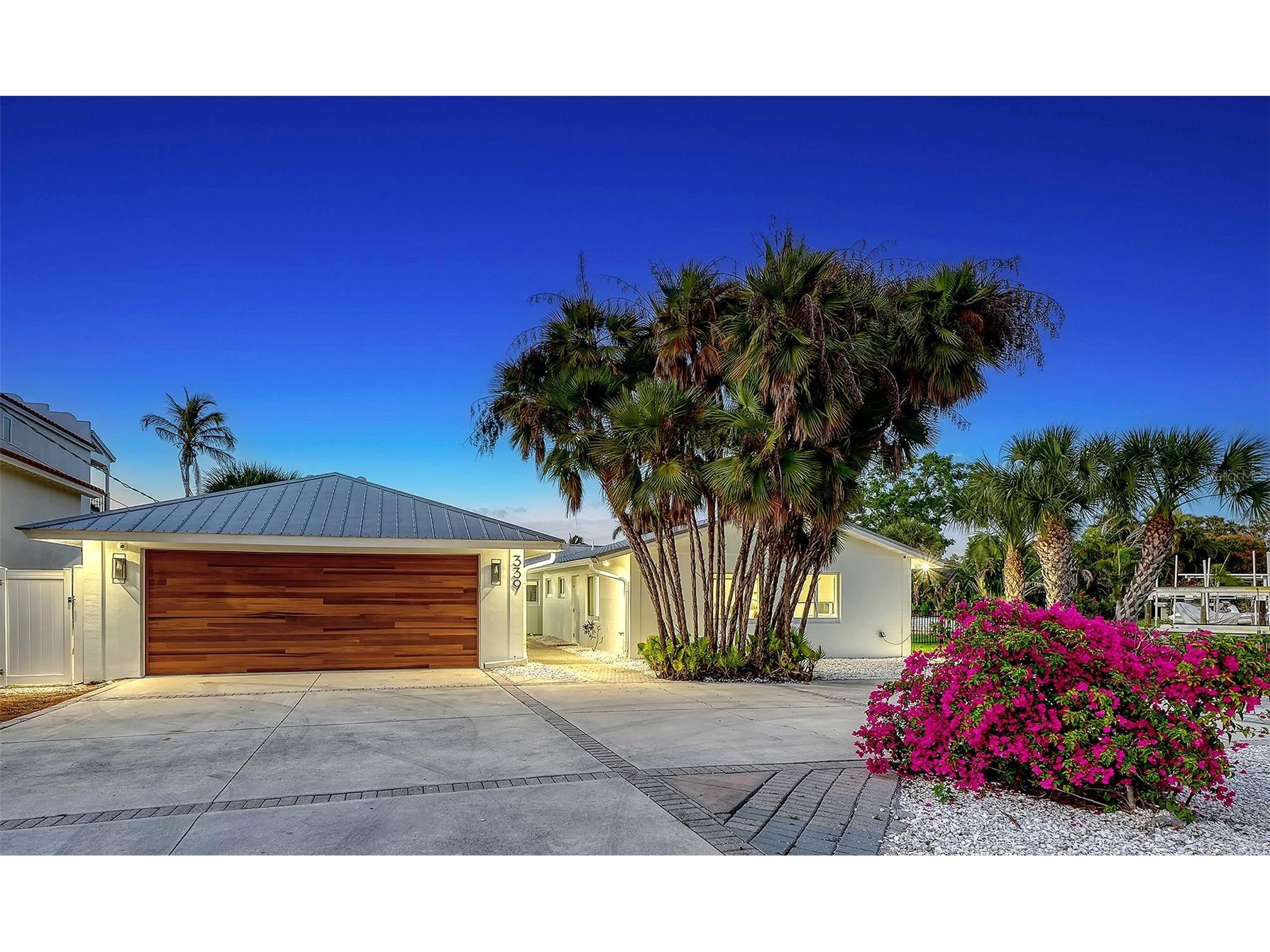 339 Treasure Boat Way Sarasota FL 34242 A4685922 image1