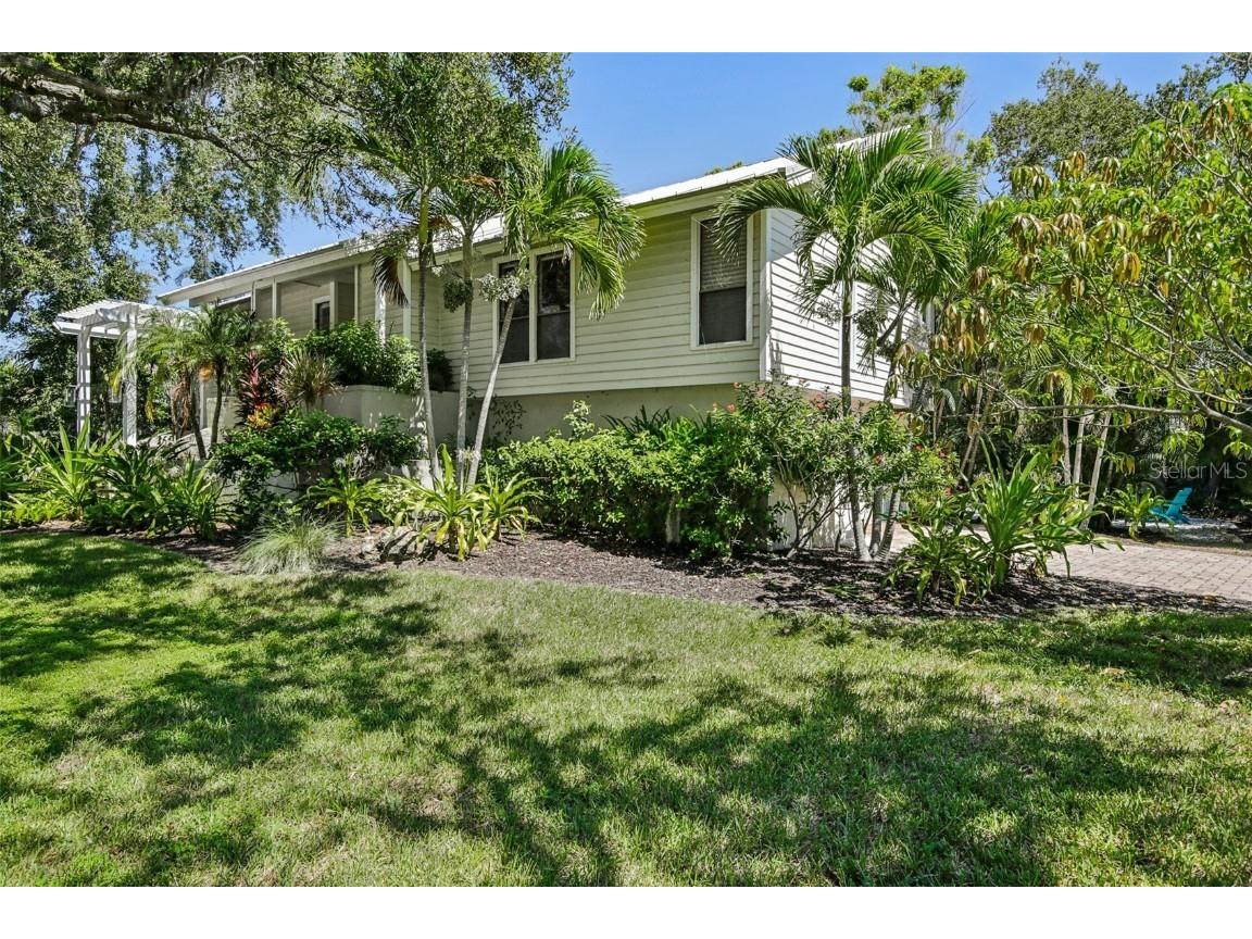 3390 Bayou Sound Longboat Key FL 34228 A4665246 image1