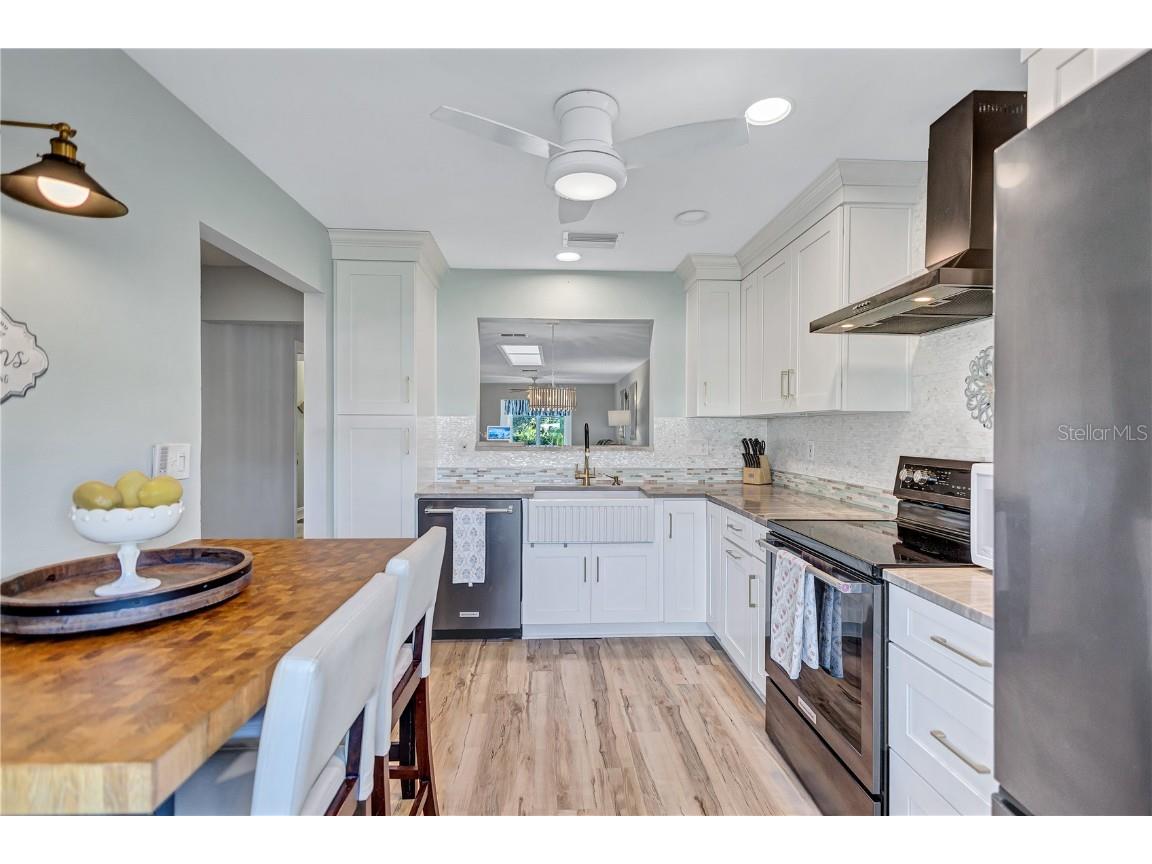 3390 Stonehaven Court W #A Palm Harbor FL 34684 - LAKE TARPON TB8451500 image7