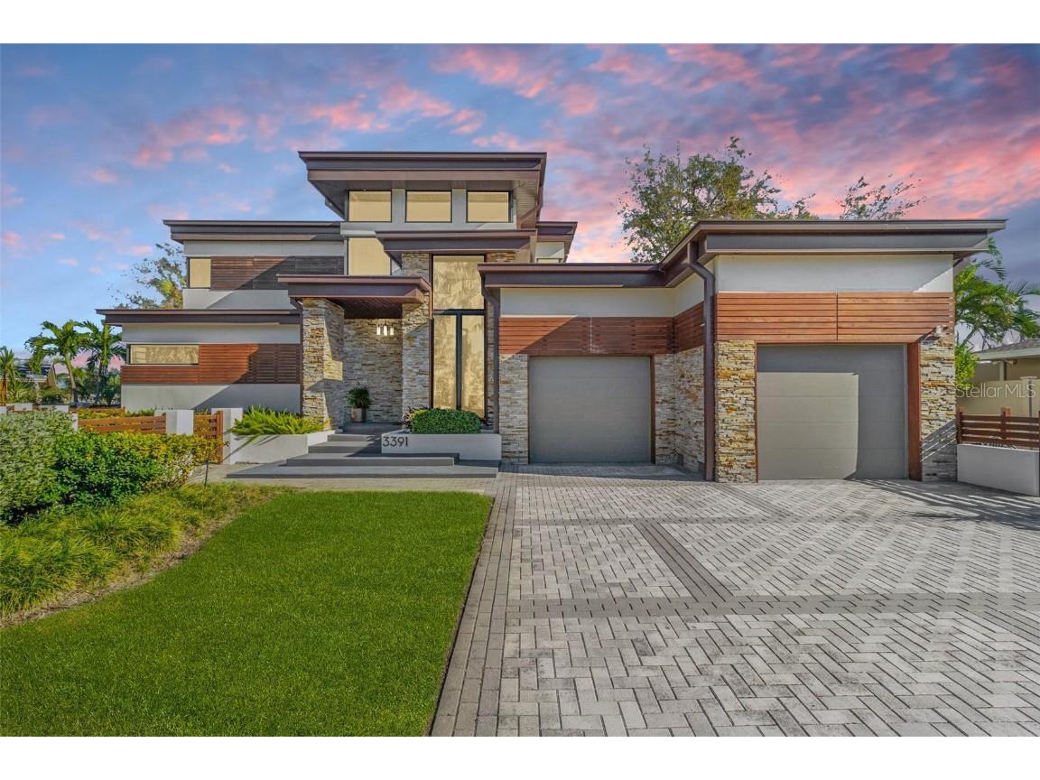 3391 Maple Street NE Saint Petersburg FL 33704 - SMACK'S BAYOU TB8316816 image1
