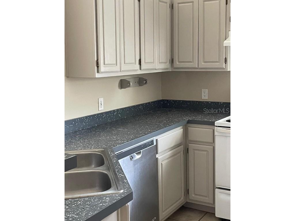 3391 Parkchester Square Boulevard #204 Orlando FL 32835 O6341999 image8