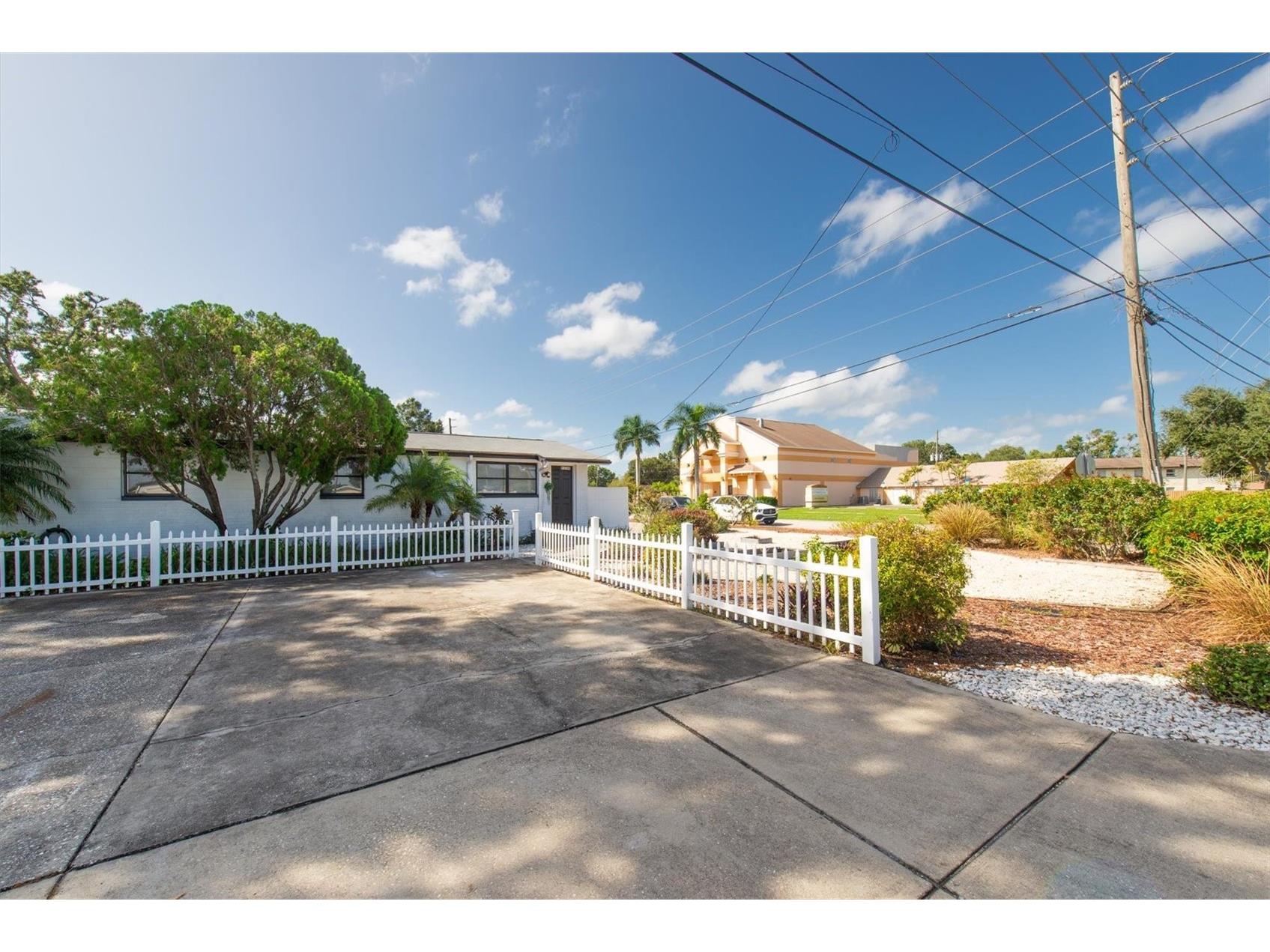 3394 74th Avenue N #B Saint Petersburg FL 33702 TB8443686 image3