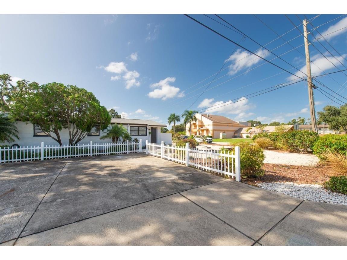 3394 74th Avenue N Saint Petersburg FL 33702 TB8436499 image37