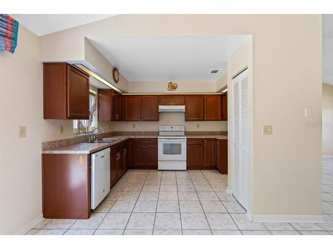 3395 Pineridge Circle Kissimmee FL 34746 O6332245 image8