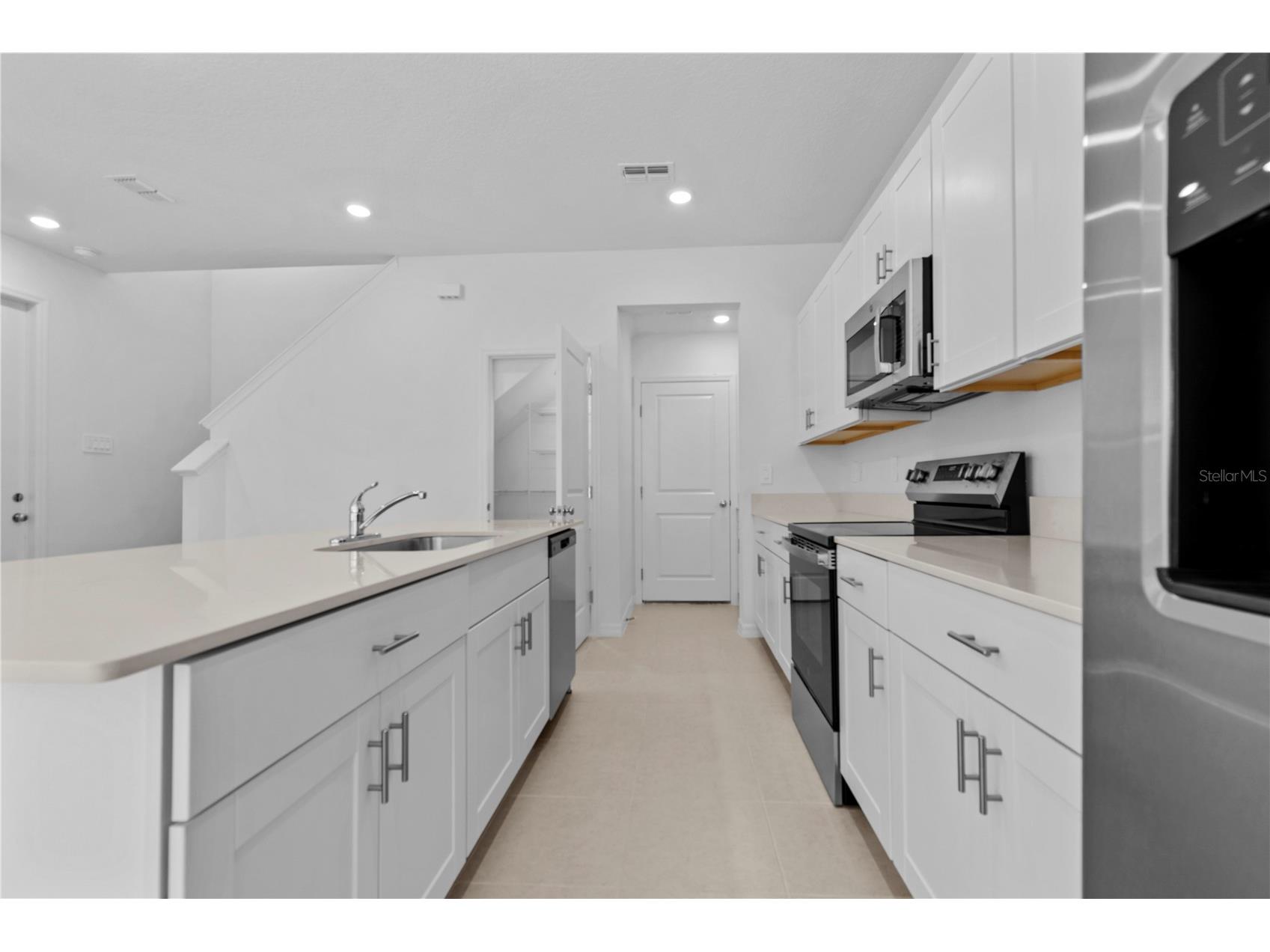 3396 Lapis Lake Drive Zephyrhills FL 33541 TB8493989 image6