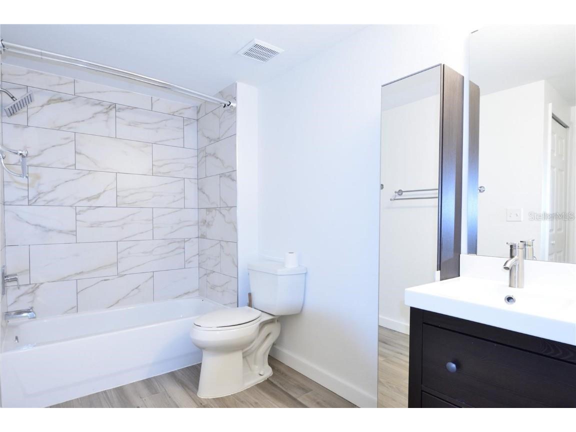 3396 Parkchester Square Boulevard #104 Orlando FL 32835 - TURKEY LAKE O6372370 image12