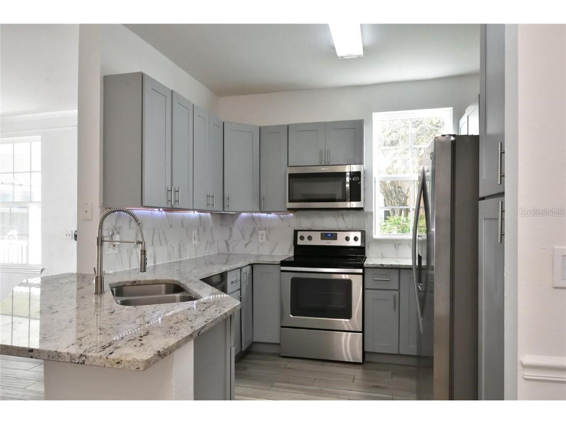 3396 Parkchester Square Boulevard #104 Orlando FL 32835 - TURKEY LAKE O6372370 image3