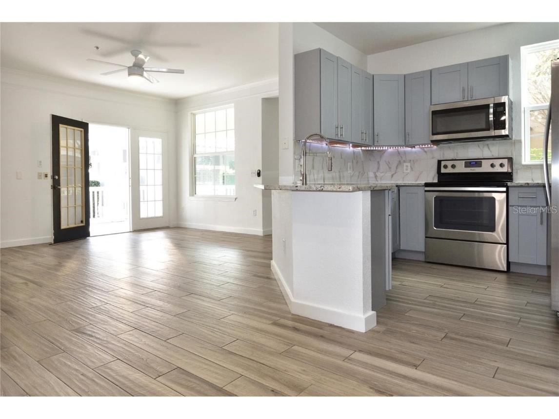 3396 Parkchester Square Boulevard #104 Orlando FL 32835 - TURKEY LAKE O6372370 image4