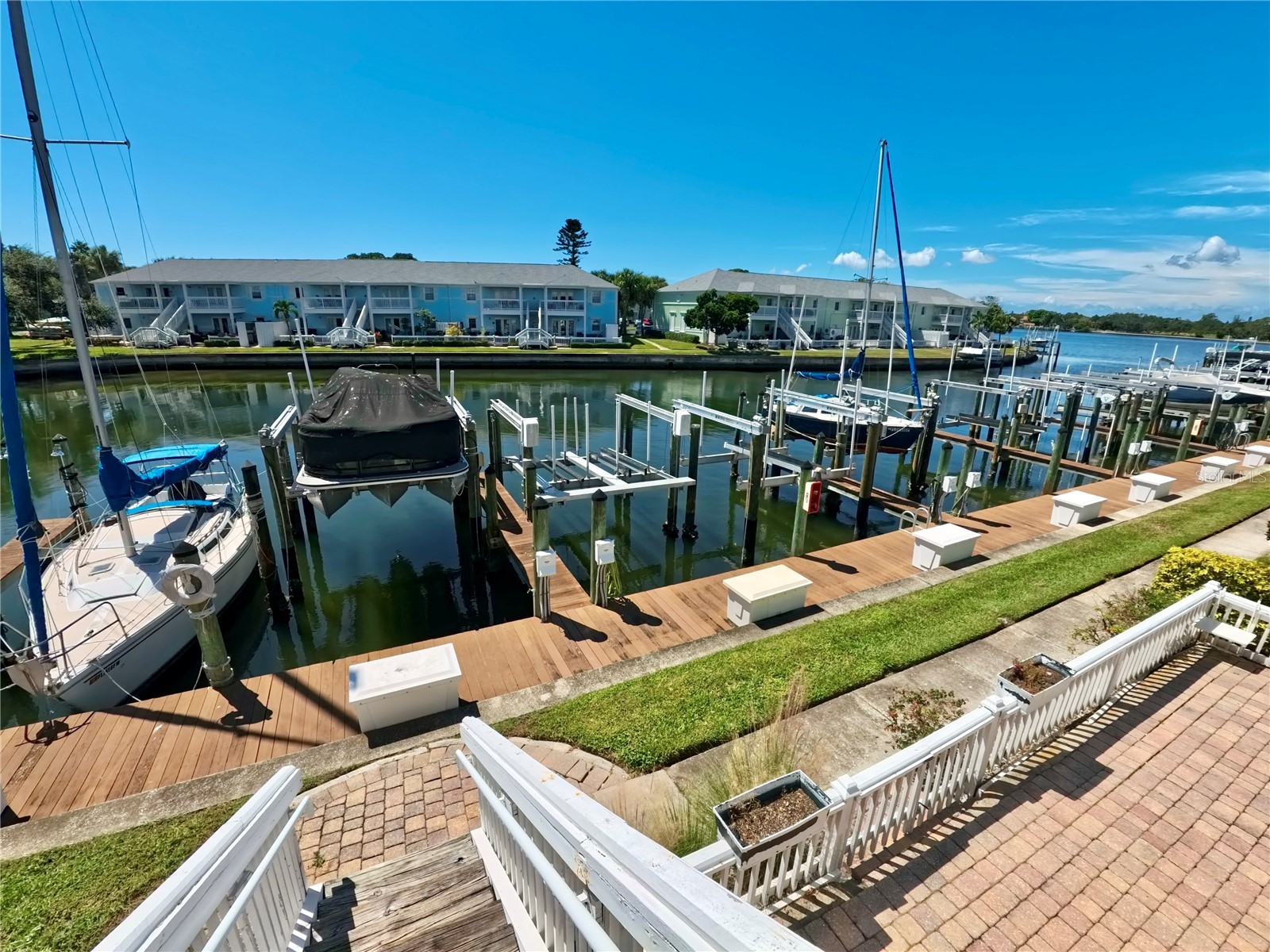 33ss SE Starfish Drive SE #33SS Saint Petersburg FL 33705 TB8507809 image5