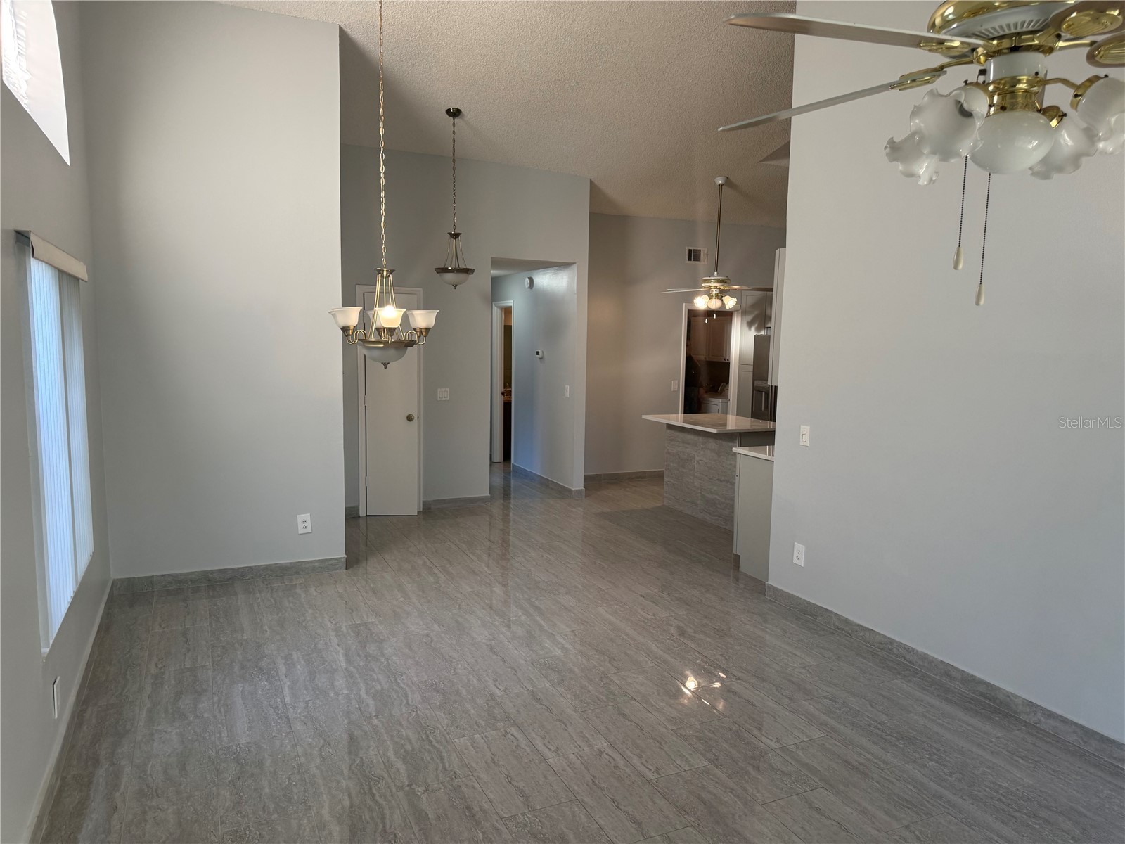 34 Lakepointe Circle Kissimmee FL 34743 S5141187 image3