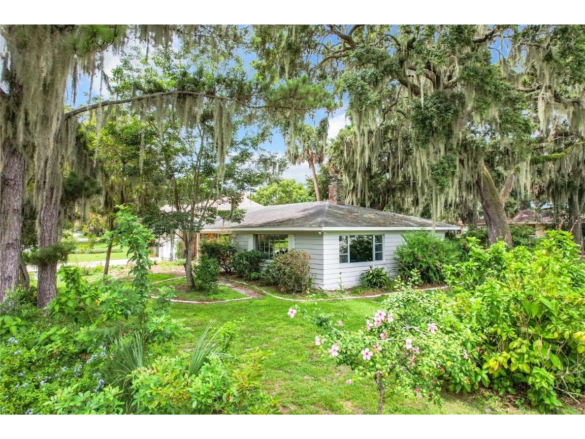 34 Magnolia Lane Yalaha FL 34797 - LAKE HARRIS OM682221 image1