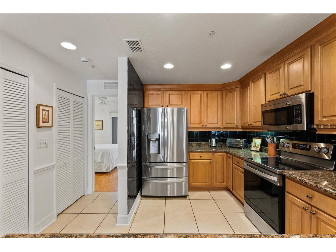 340 1st Street N #D Saint Petersburg FL 33701 TB8443652 image14