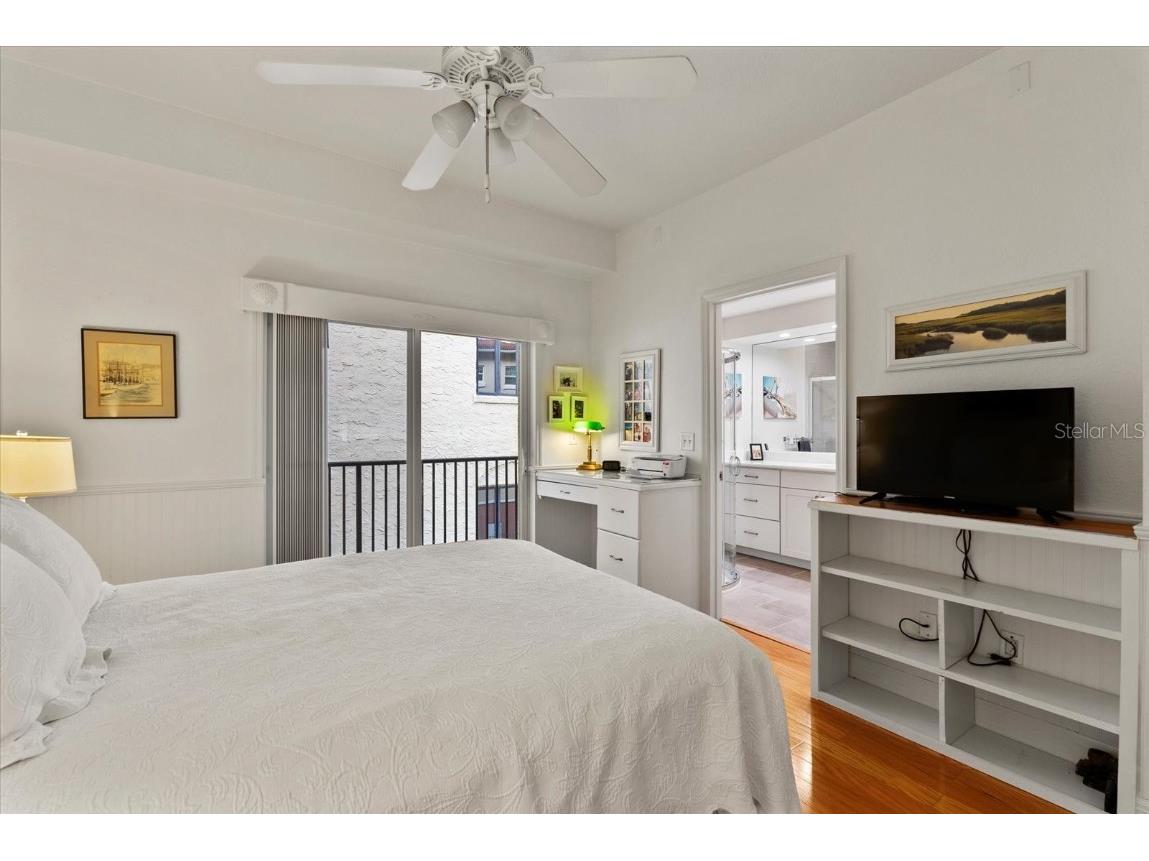 340 1st Street N #D Saint Petersburg FL 33701 TB8443652 image16