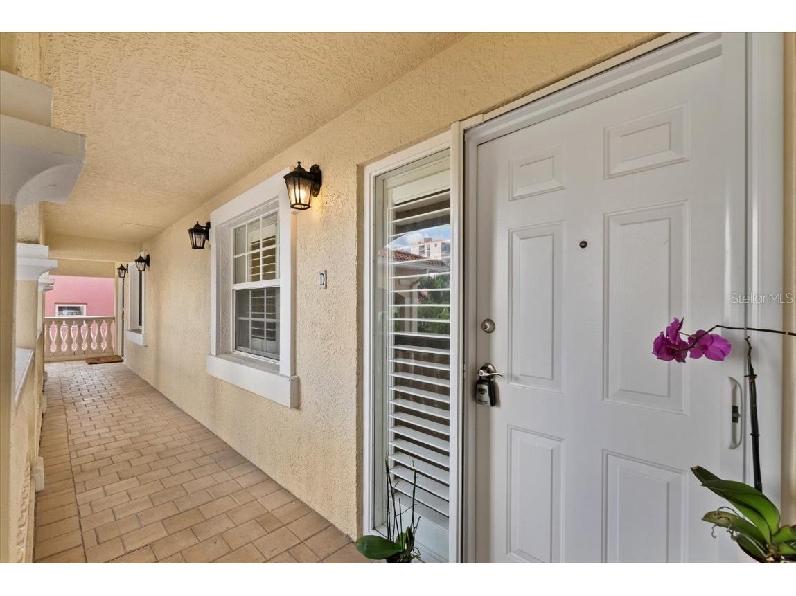 340 1st Street N #D Saint Petersburg FL 33701 TB8443652 image3