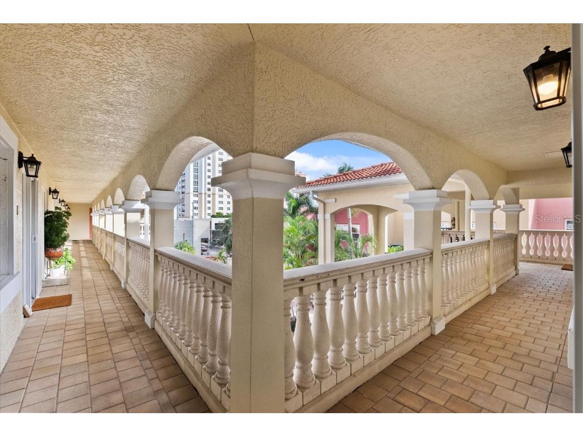 340 1st Street N #D Saint Petersburg FL 33701 TB8443652 image4