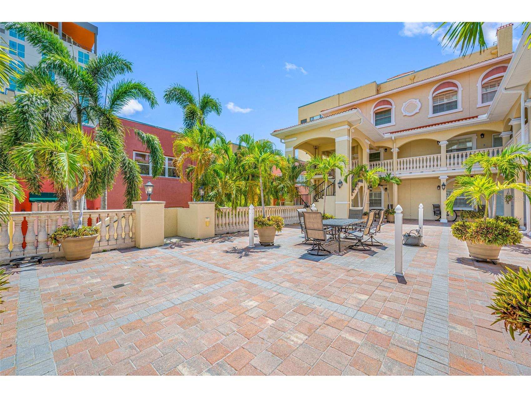 340 1st Street N #I Saint Petersburg FL 33701 TB8393275 image1