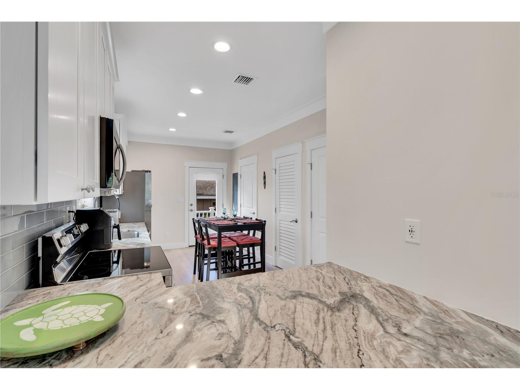 340 6th Street E Bradenton FL 34208 TB8505125 image11
