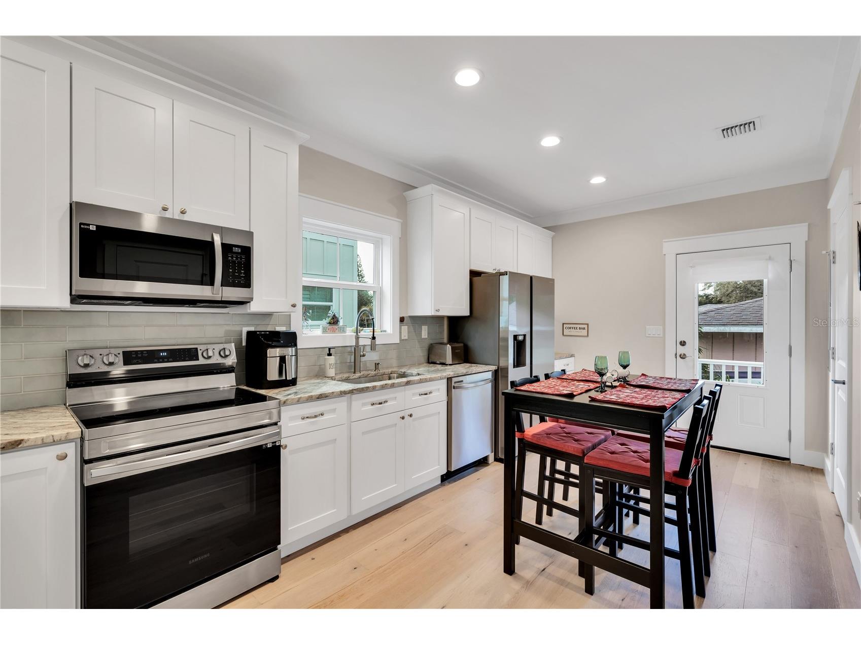 340 6th Street E Bradenton FL 34208 TB8505125 image6