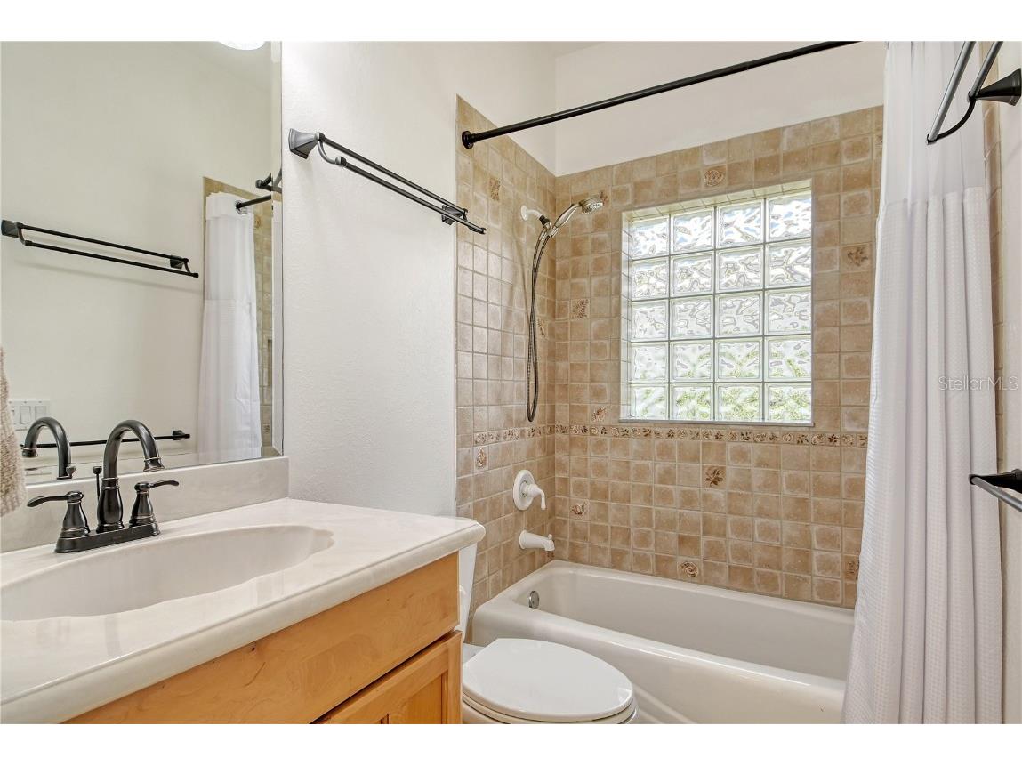 340 Bermuda Court #5 Venice FL 34293 A4667632 image27