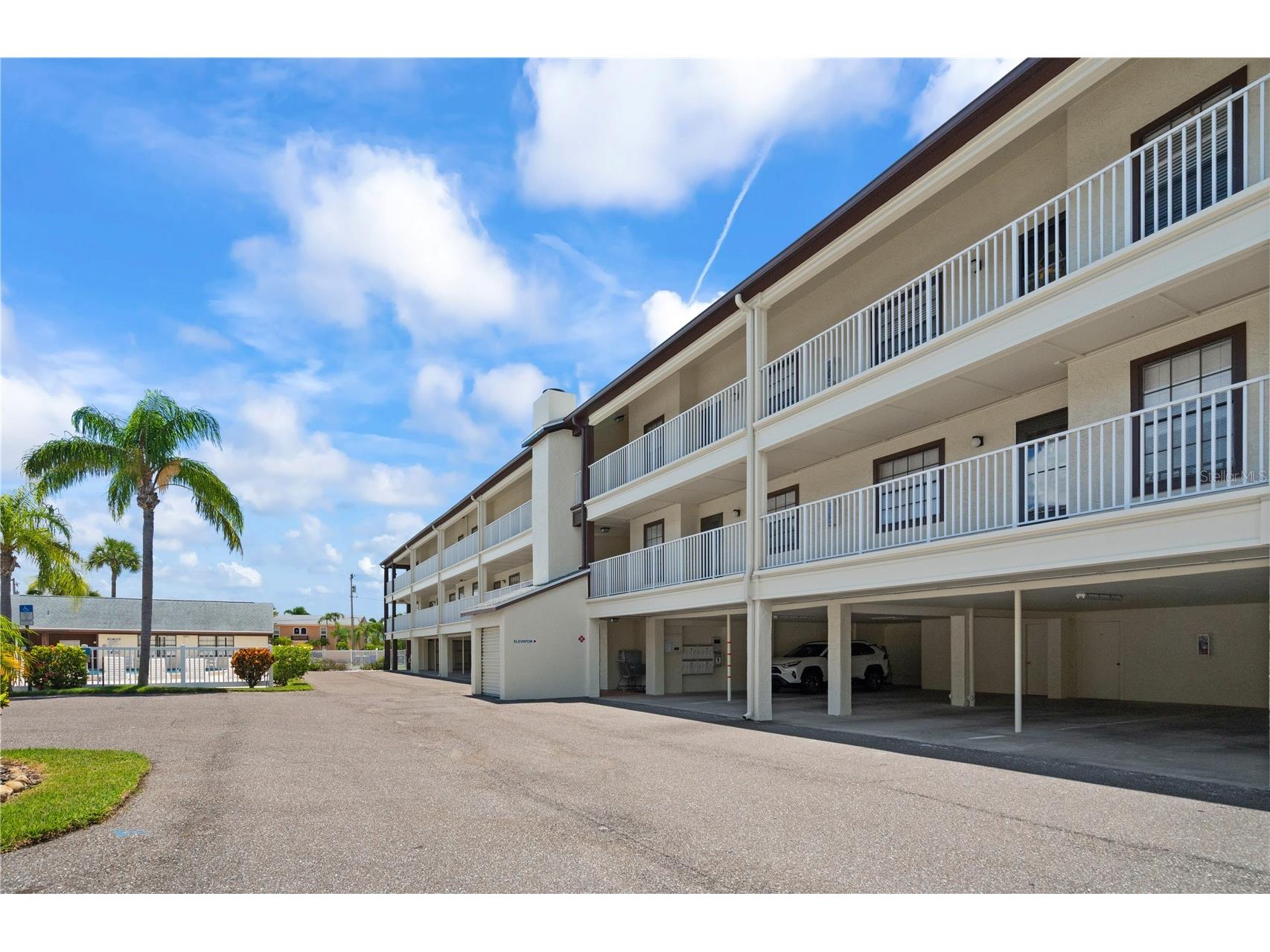 340 Causeway Boulevard #104 Dunedin FL 34698 TB8389601 image1