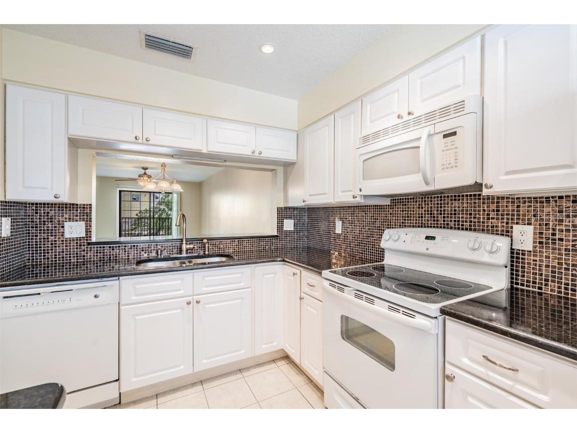 340 Causeway Boulevard #105 Dunedin FL 34698 TB8394236 image4