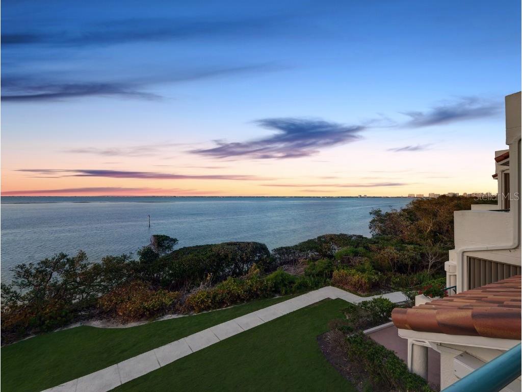 340 Gulf Of Mexico Drive #124 Longboat Key FL 34228 - SARASOTA BAY A4648088 image3