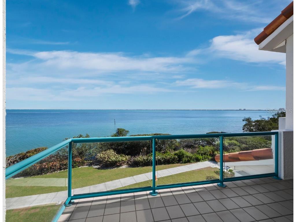 340 Gulf Of Mexico Drive #124 Longboat Key FL 34228 - SARASOTA BAY A4648088 image4
