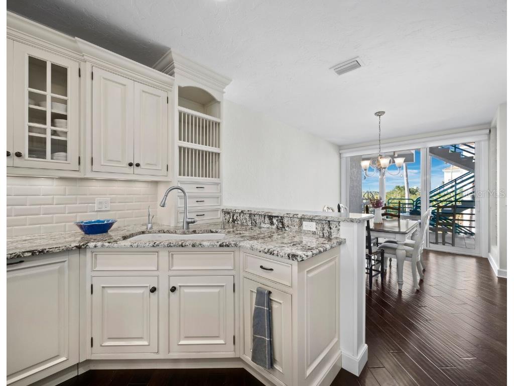 340 Gulf Of Mexico Drive #124 Longboat Key FL 34228 - SARASOTA BAY A4648088 image8