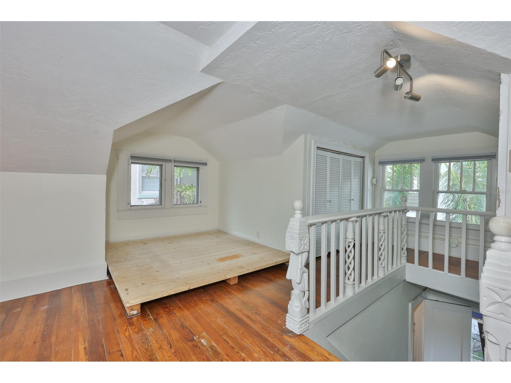 340 Moffett Court N Saint Petersburg FL 33701 TB8515307 image13