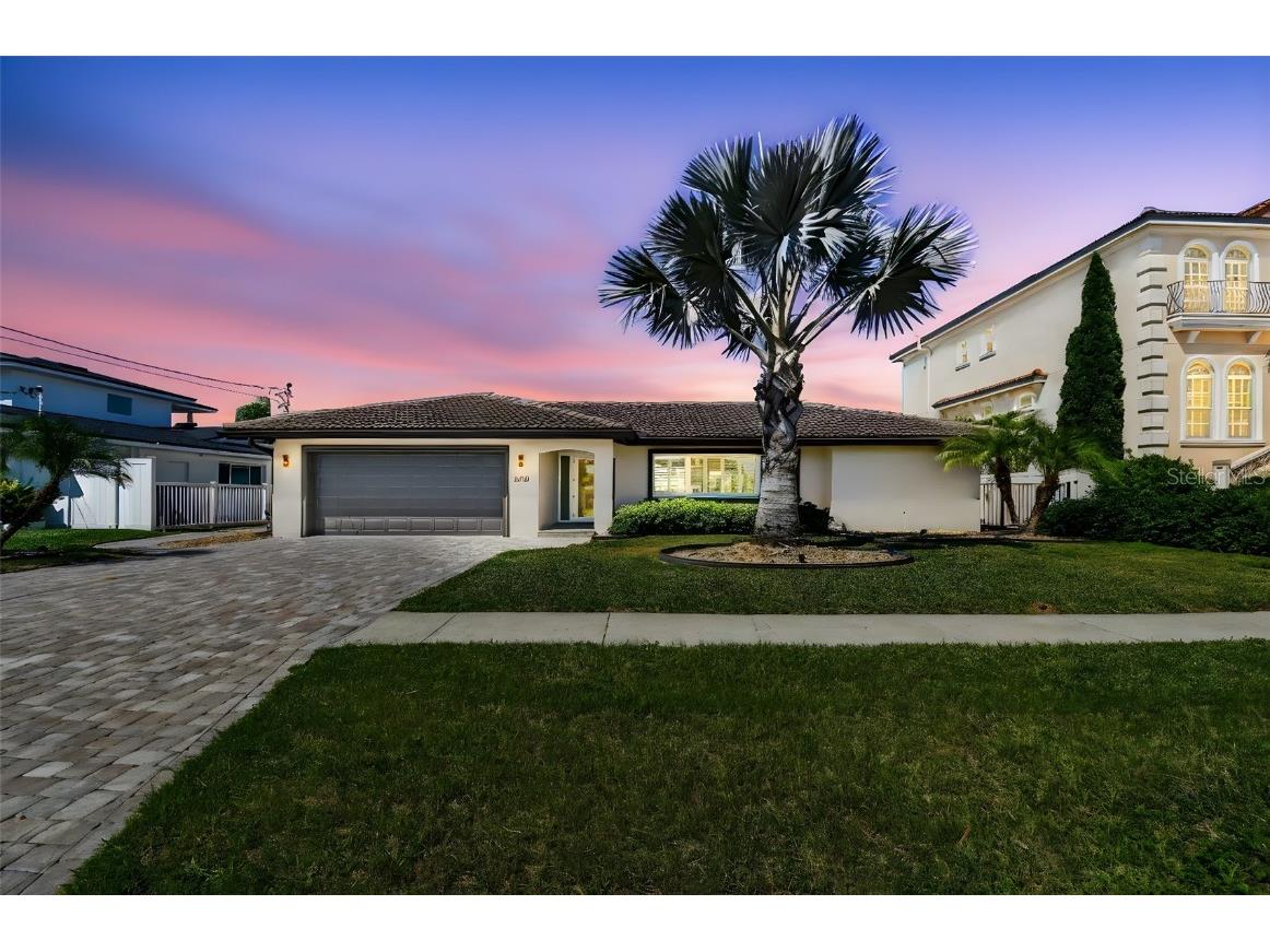 340 Palm Island NE Clearwater Beach FL 33767 TB8438663 image1