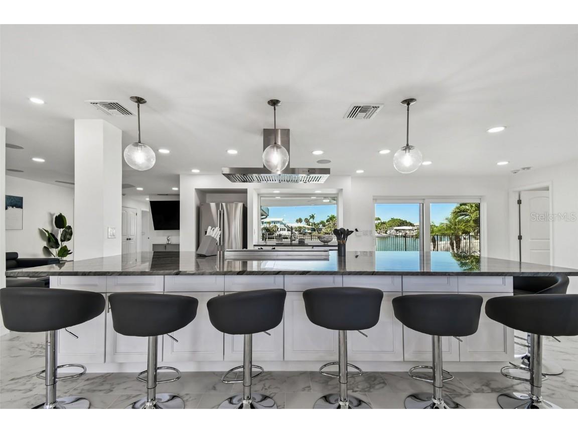 340 Palm Island NE Clearwater Beach FL 33767 TB8438663 image11