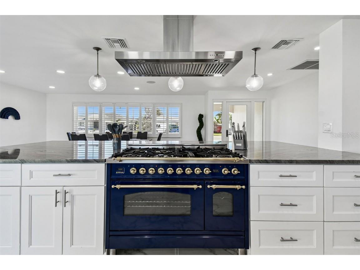 340 Palm Island NE Clearwater Beach FL 33767 TB8438663 image15