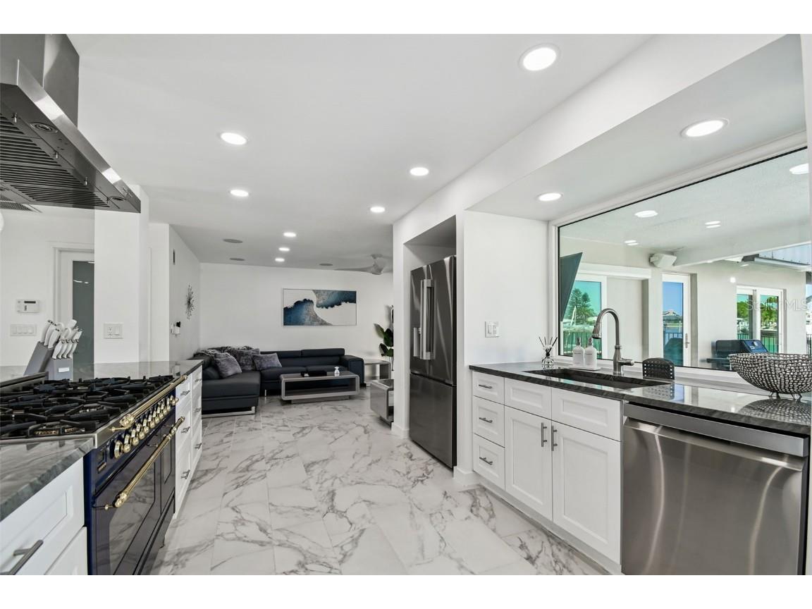 340 Palm Island NE Clearwater Beach FL 33767 TB8438663 image18